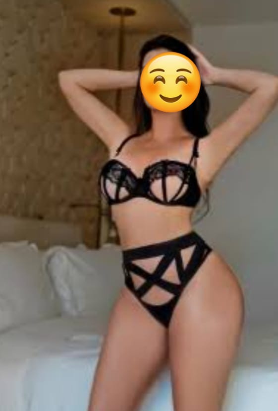 Zenci Avcılar Escort Bayan Tam Bir Yarrak Delisi