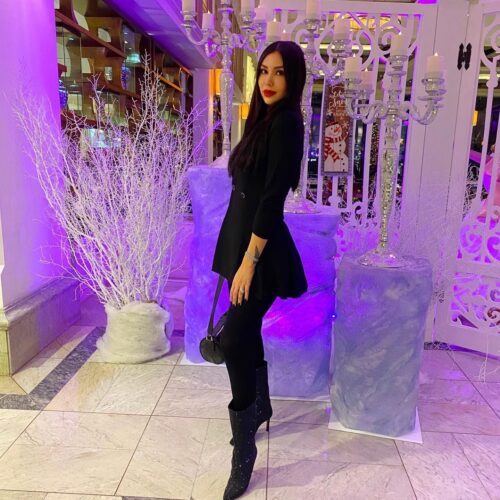 Göğüslerine Boşaltan Şişli Escort Bayan Gonca